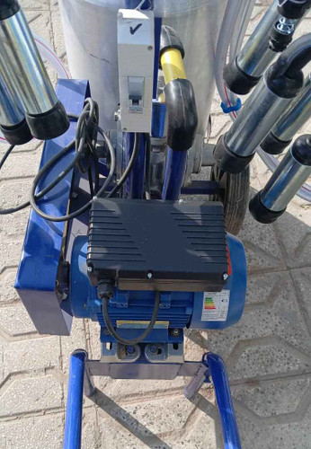 شیردوش تسمه ای روندی باموتور یک ونیم اسب